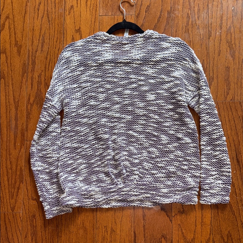 FABLETICS size small Women's Gray Sweater - image 5